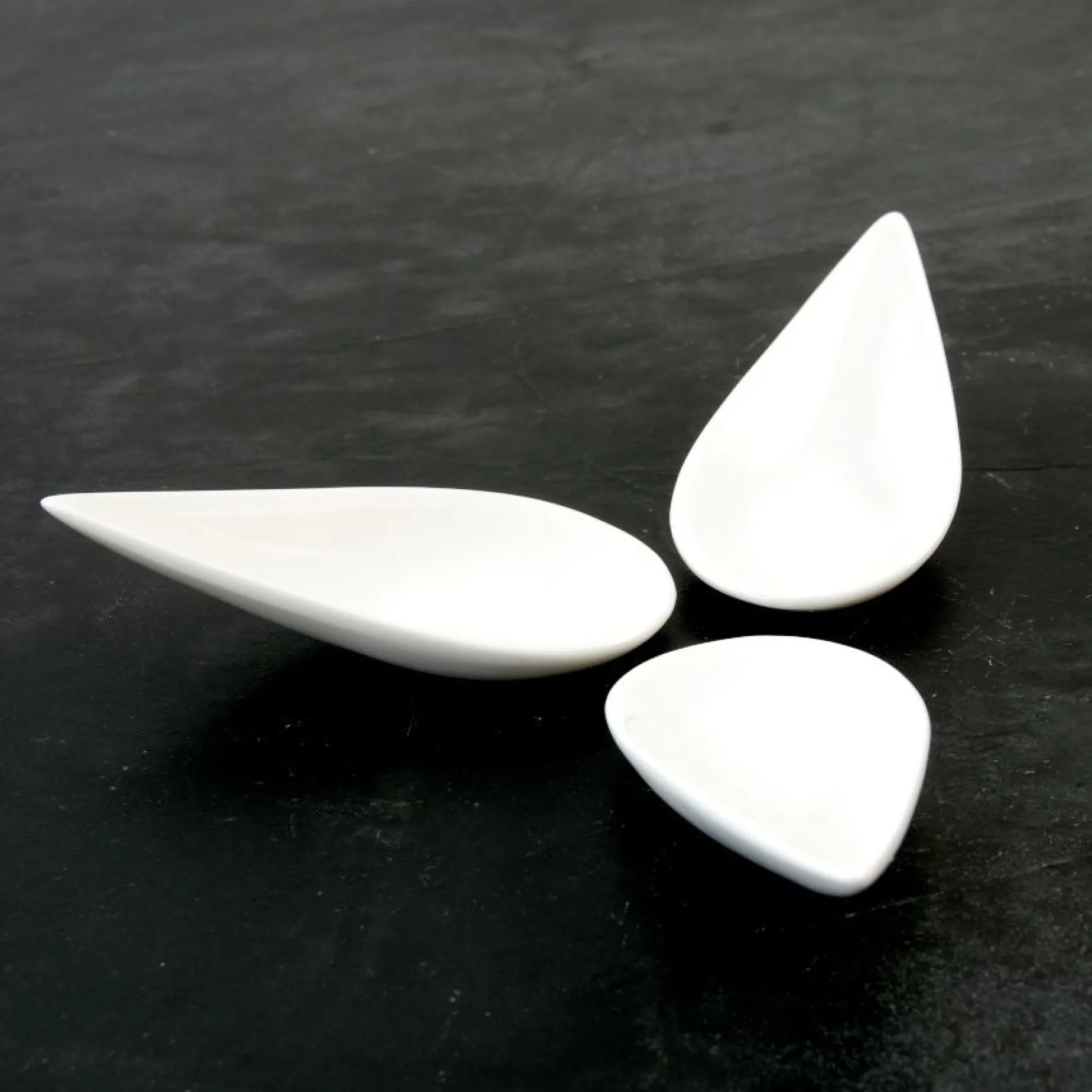 12 x Small Porcelain Tear Drop Canape Spoon