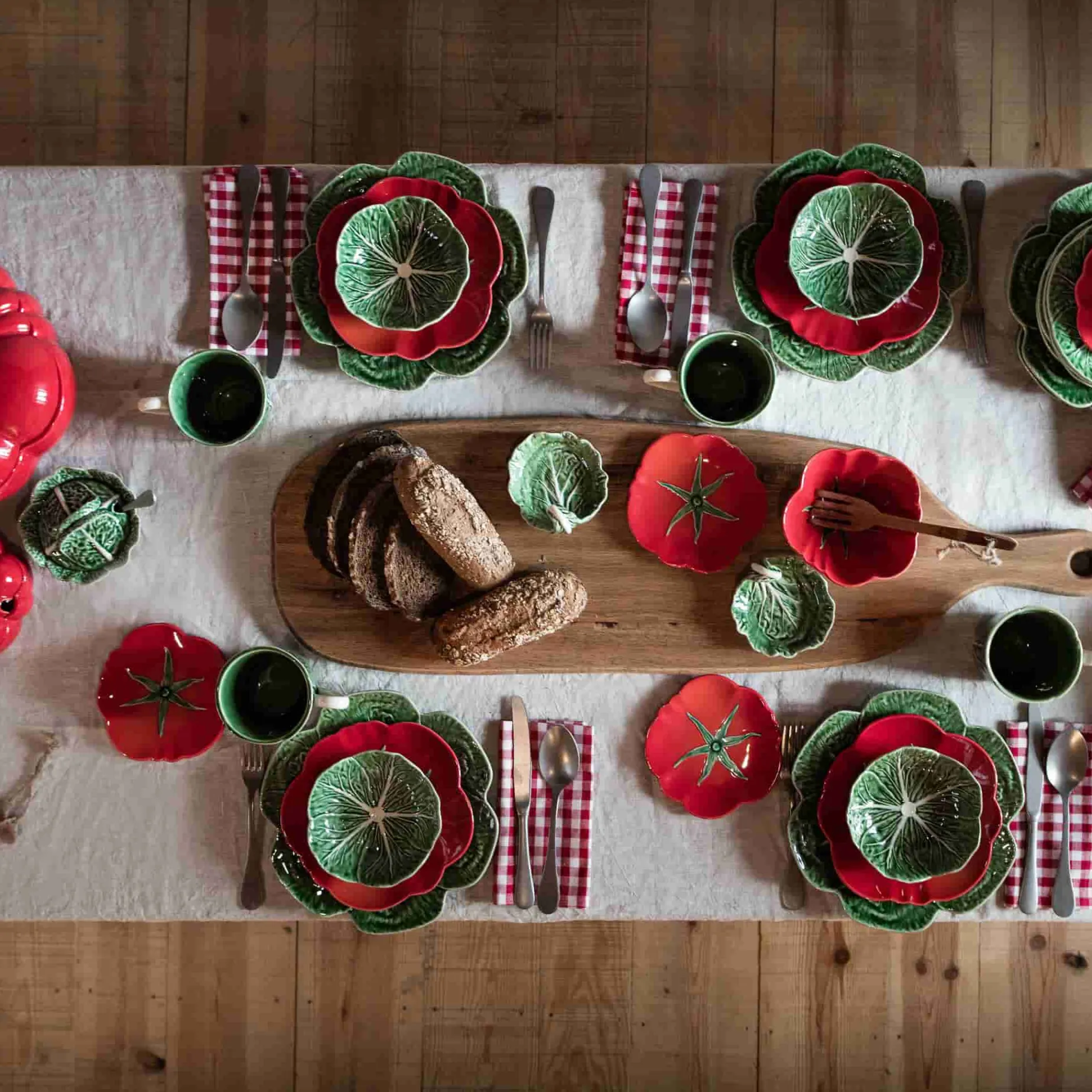 Bordallo Pinheiro Tomato Dessert Plate, 21cm