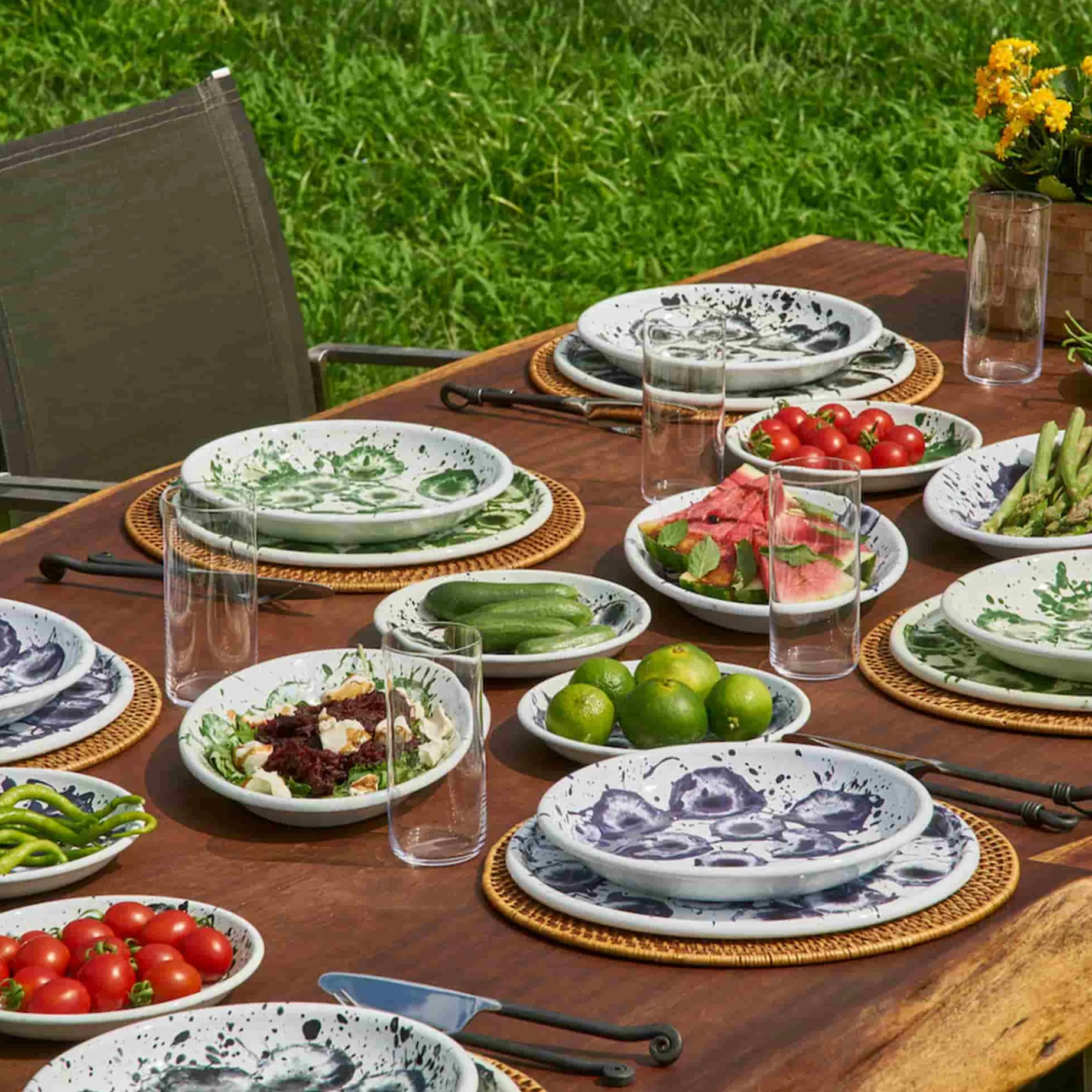 Splatter Madness Enamel Oval Serving Plate, Purple, 31cm